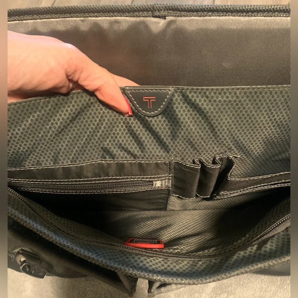 TUMI 5506GRH Black Tech Messenger Laptop Bag Briefcase